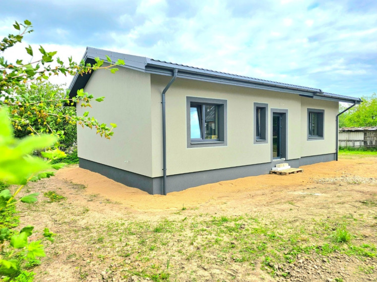 Parduodamas namas Salininkų Sodų 5-oji g., Vilniaus m., Vilniaus m. sav., 80 m2 ploto, 1 aukštai 10