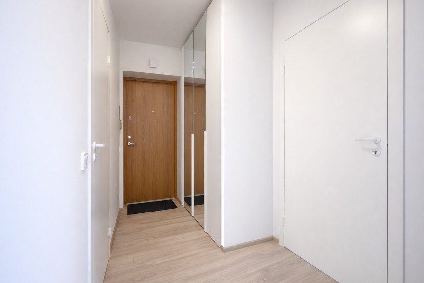 Nuomojamas butas Giedraičių g., Šnipiškės, Vilniaus m., Vilniaus m. sav., 32 m2 ploto, 2 kambariai 5