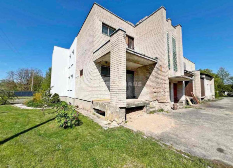 Parduodamos  patalpos Naujamiesčio g., Liberiškio k., Panevėžio r. sav., 620 m2 ploto