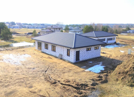 Parduodamas namas Mickūnų mstl., Vilniaus r. sav., 147 m2 ploto, 1 aukštai Parduodamas namas Mickūnų mstl., Vilniaus r. sav., 147 m2 ploto, 1 aukštai