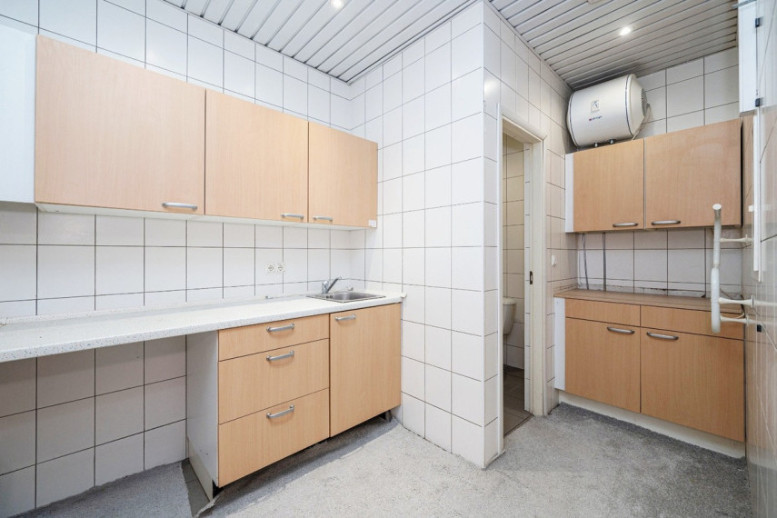 Nuomojamos administracinės, gamybinės, kitos paskirties, maitinimo, paslaugų, prekybos, sandėliavimo patalpos Eigulių g., Naujamiestis, Vilniaus m., Vilniaus m. sav., 27 m2 ploto 4