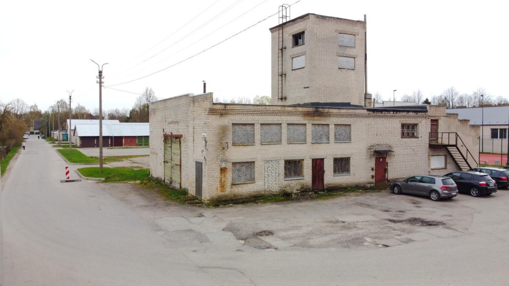 Parduodamos patalpos Sodų g., Vilainių k., 230 kv.m ploto 8