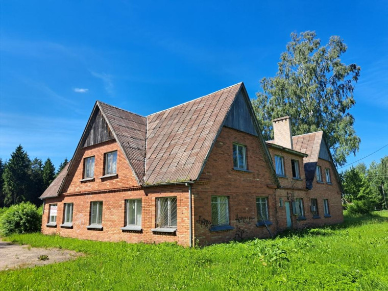 Parduodamas namas Motiejūnų k., Širvintų r. sav., 493.93 m² ploto 5 kambariai 3