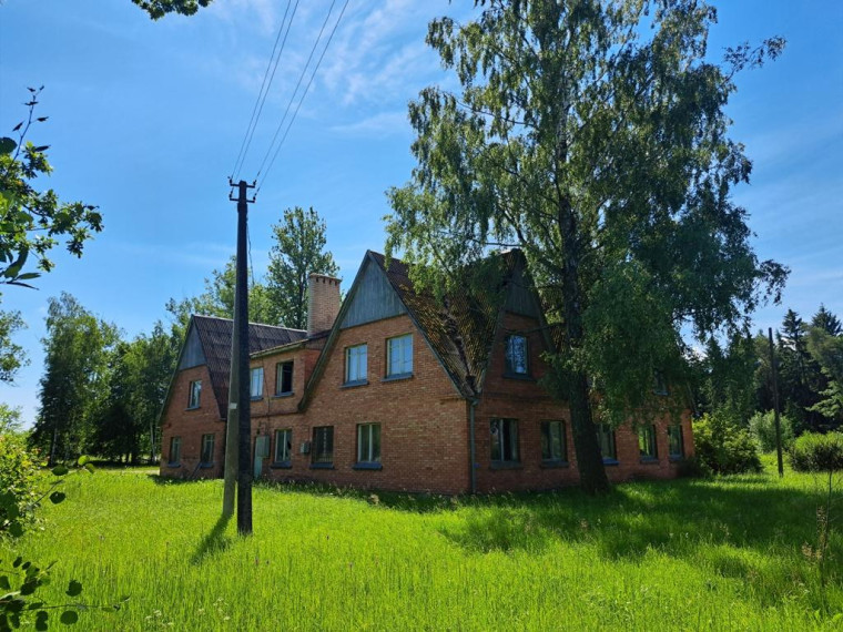 Parduodamas namas Motiejūnų k., Širvintų r. sav., 493.93 m² ploto 5 kambariai 4