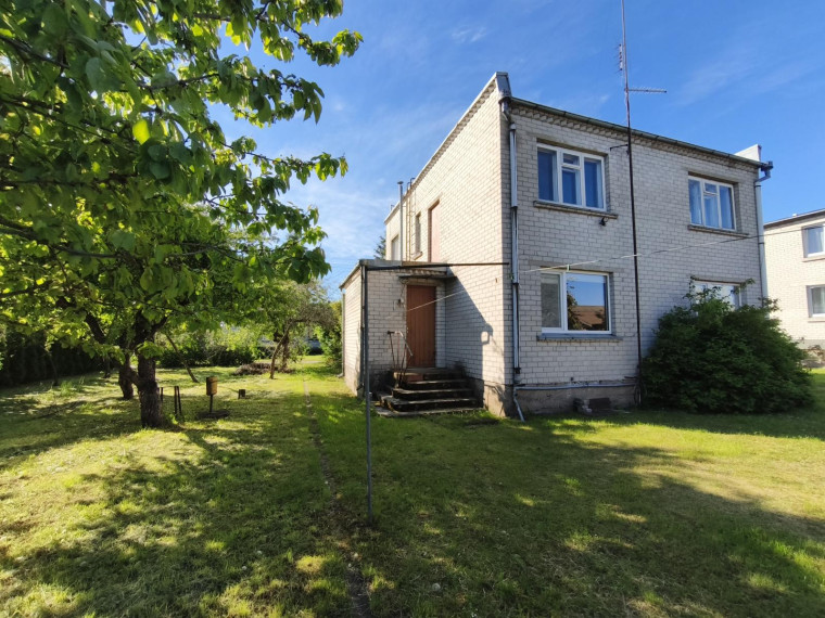 Parduodamas namas Svėdasų mstl., Anykščių r. sav., 170.00 m² ploto 5 kambariai 1