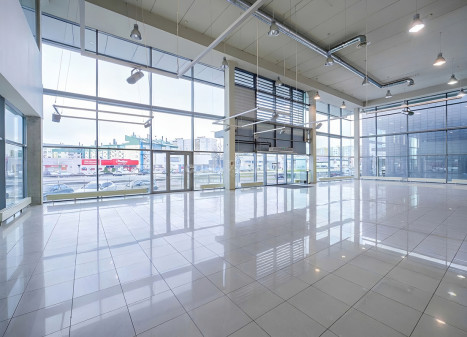 Nuomojamos administracinės patalpos Ukmergės g., Fabijoniškės, Vilniaus m., Vilniaus m. sav., 692 m2 ploto
