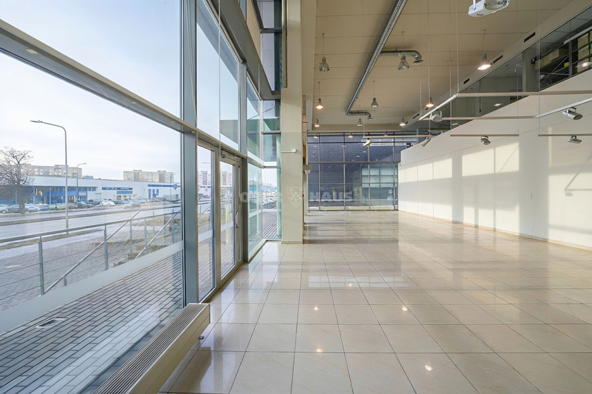 Nuomojamos administracinės patalpos Ukmergės g., Fabijoniškės, Vilniaus m., Vilniaus m. sav., 692 m2 ploto 8