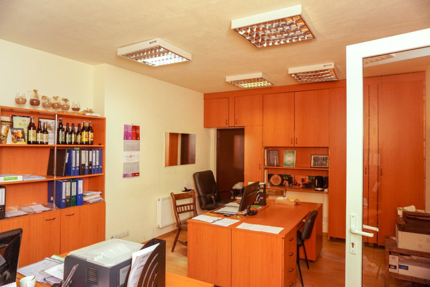 Parduodamos administracinės, gamybinės, kitos paskirties, sandėliavimo patalpos Taikos g., Fermos k., Panevėžio r. sav., 1990 m2 ploto 8