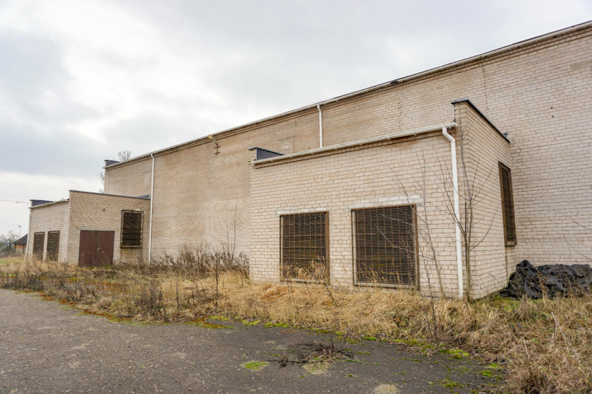 Parduodamos administracinės, gamybinės, kitos paskirties, sandėliavimo patalpos Taikos g., Fermos k., Panevėžio r. sav., 1990 m2 ploto 25