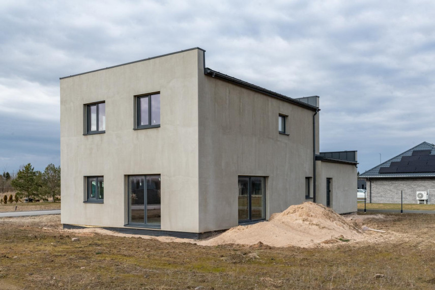 Parduodamas namas Svajonių g., Jakštaičiukų k., Šiaulių r. sav., 184.02 m² ploto 4 kambariai 4
