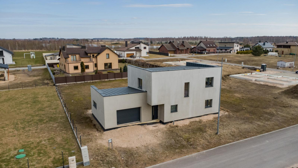 Parduodamas namas Svajonių g., Jakštaičiukų k., Šiaulių r. sav., 184.02 m² ploto 4 kambariai 6