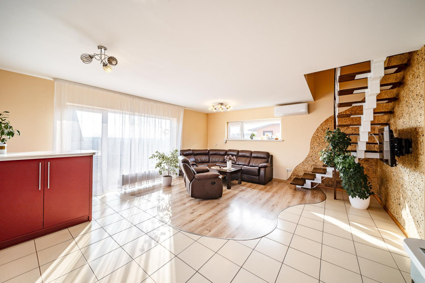 Parduodamas namas Prienų m., Prienų r. sav., 84.60 m² ploto 5 kambariai 3