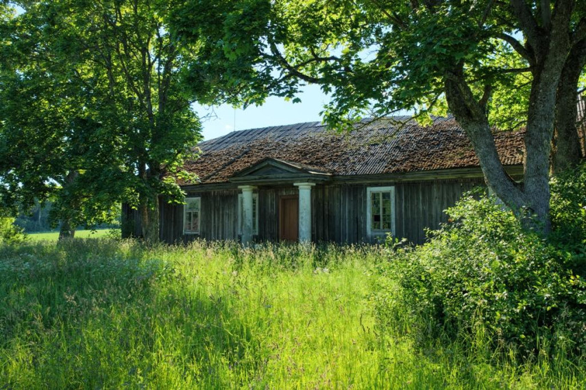 Parduodamas namas Savičiūnų k., Anykščių r. sav., 420.00 m² ploto 5 kambariai 2