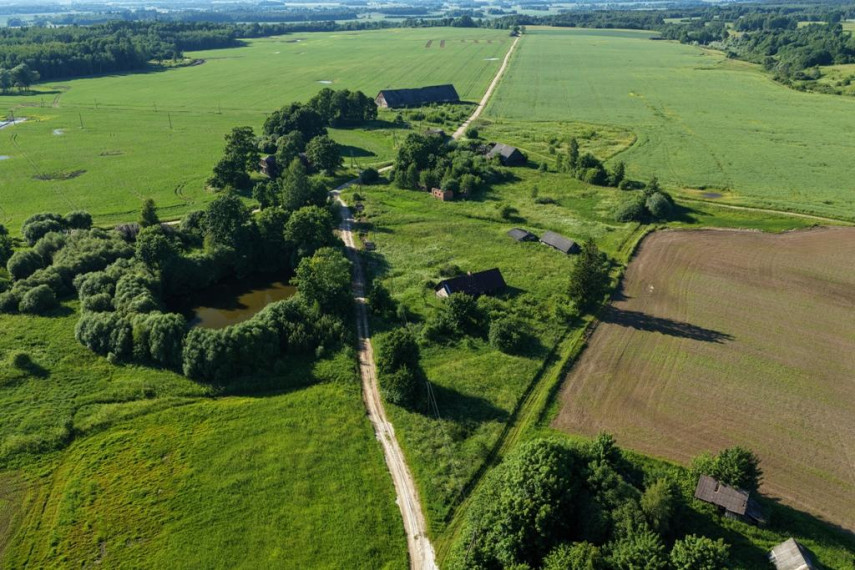 Parduodamas namas Savičiūnų k., Anykščių r. sav., 420.00 m² ploto 5 kambariai 9