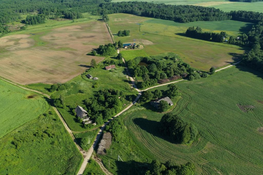 Parduodamas namas Savičiūnų k., Anykščių r. sav., 420.00 m² ploto 5 kambariai 11