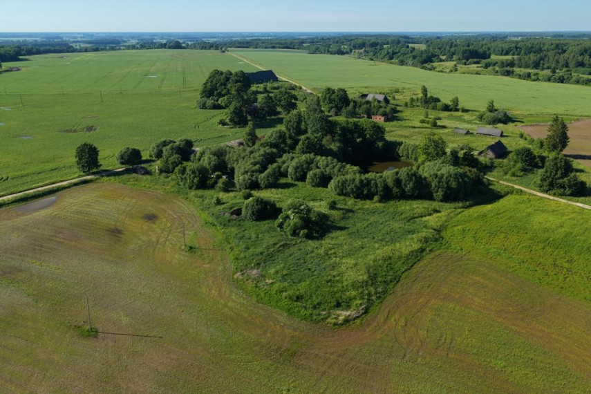 Parduodamas namas Savičiūnų k., Anykščių r. sav., 420.00 m² ploto 5 kambariai 13
