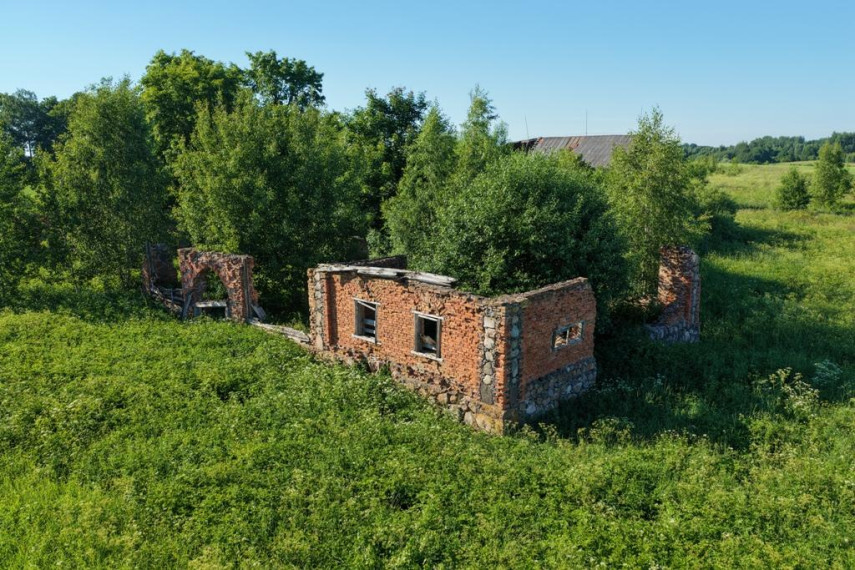 Parduodamas namas Savičiūnų k., Anykščių r. sav., 420.00 m² ploto 5 kambariai 20