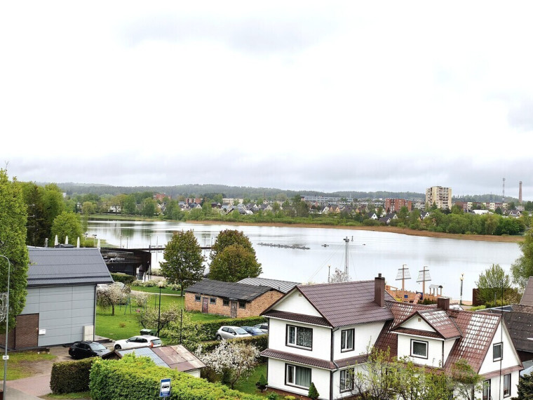 Utenos centre, Aušros g. parduodamas 2 k. butas su vaizdu į Dauniškio ežerą 9