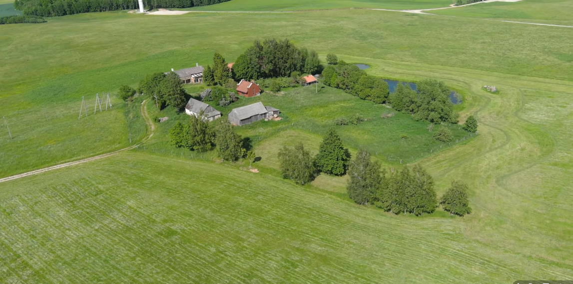 Parduodamas namas Bielskiškių k., Kelmės r. sav., 600.00 m² ploto 10 kambarių 1