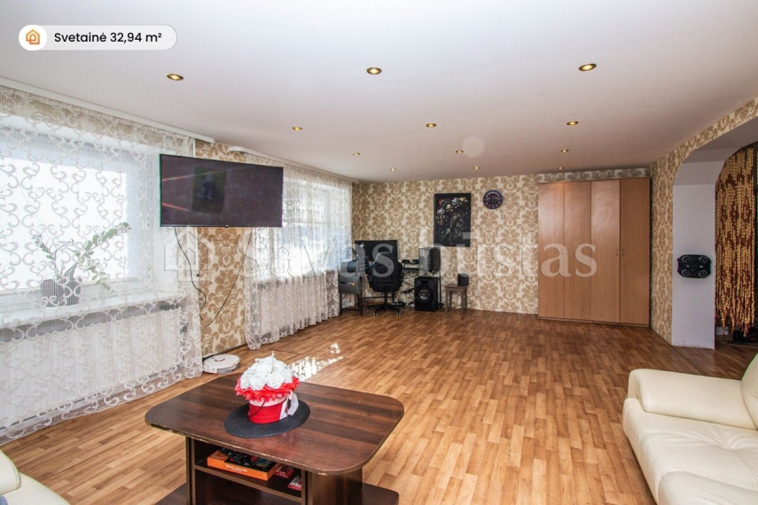 Parduodamas butas Bažnyčios g., Viekšnių m., Mažeikių r. sav., 94.14 m2 ploto, 3 kambariai 3