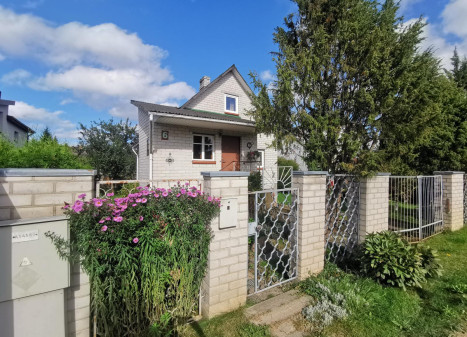 Parduodamas namas Gurių Sodų 27-oji g., Kalnėnai, Vilniaus m., Vilniaus m. sav., 102.00 m² ploto 4 kambariai Parduodamas namas Gurių Sodų 27-oji g., Kalnėnai, Vilniaus m., Vilniaus m. sav., 102.00 m² ploto 4 kambariai