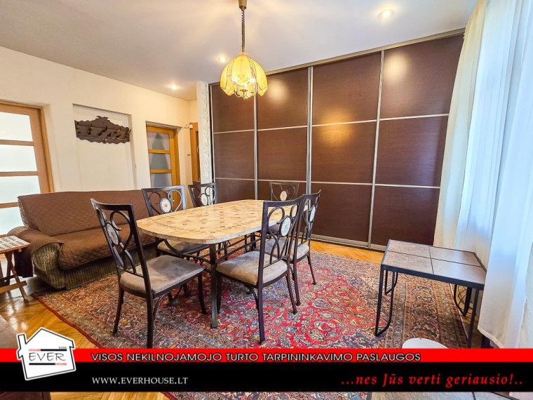 Parduodamas namas A. Mackevičiaus g., Žaliakalnis, Kauno m., Kauno m. sav., 273.59 m² ploto 7 kambariai 12