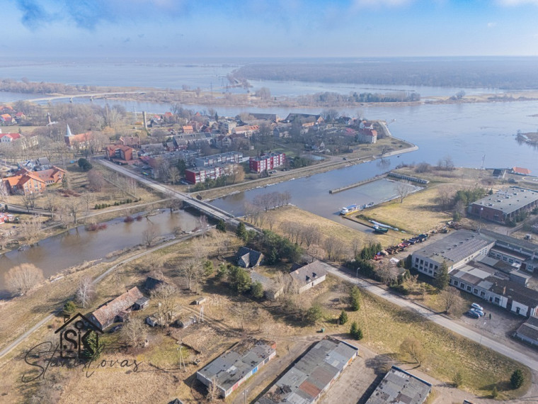 PRIE PAKALNĖS UPĖS PARDUODAMA SODYBA SU 29.66 A ŽEMĖS SKLYPU 30