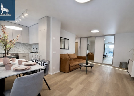 Parduodamas butas Daugėliškio g., Šnipiškės, Vilniaus m., Vilniaus m. sav., 60 m2 ploto, 3 kambariai Parduodamas butas Daugėliškio g., Šnipiškės, Vilniaus m., Vilniaus m. sav., 60 m2 ploto, 3 kambariai