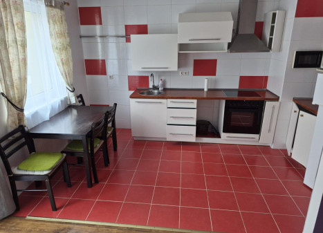 Nuomojamas butas Perkūnkiemio g., Pašilaičiai, Vilniaus m., Vilniaus m. sav., 79.00 m² ploto 3 kambariai