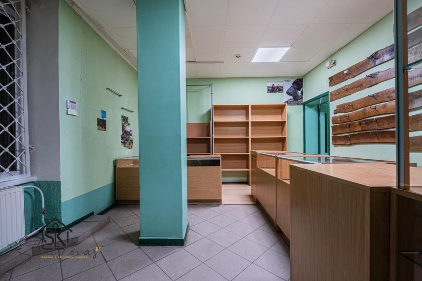 PARDUODAMOS KOMERCINĖS PATALPOS ŠILUTĖJE, DARIAUS IR GIRĖNO G. 7 6