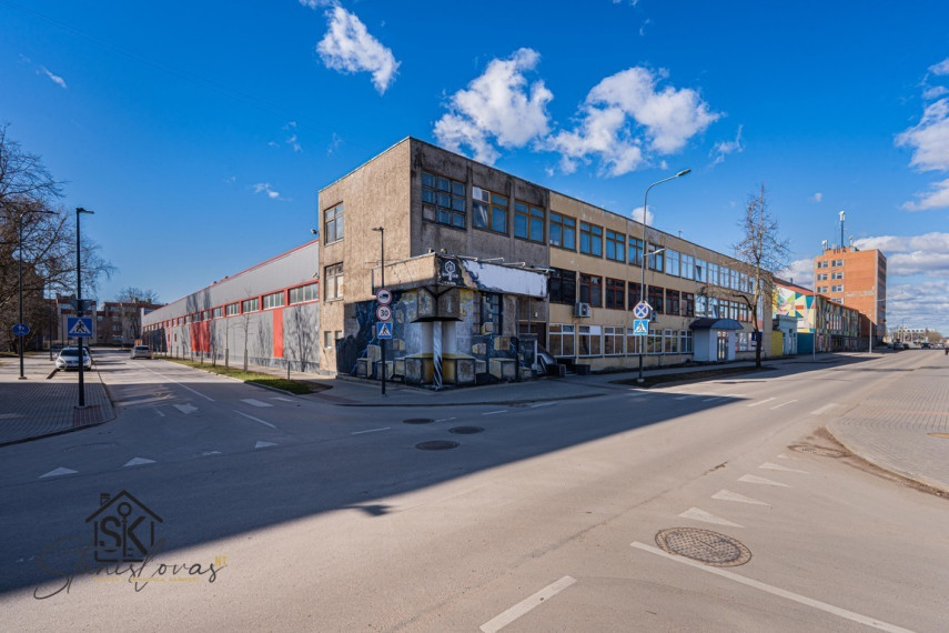 PARDUODAMOS KOMERCINĖS PATALPOS ŠILUTĖJE, DARIAUS IR GIRĖNO G. 7 22
