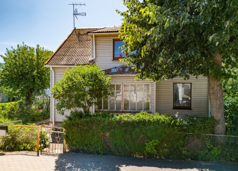 Parduodamas namas Žemaitės g., Gargždų m., Klaipėdos r. sav., 165.93 m2 ploto, 2 aukštai Parduodamas namas Žemaitės g., Gargždų m., Klaipėdos r. sav., 165.93 m2 ploto, 2 aukštai