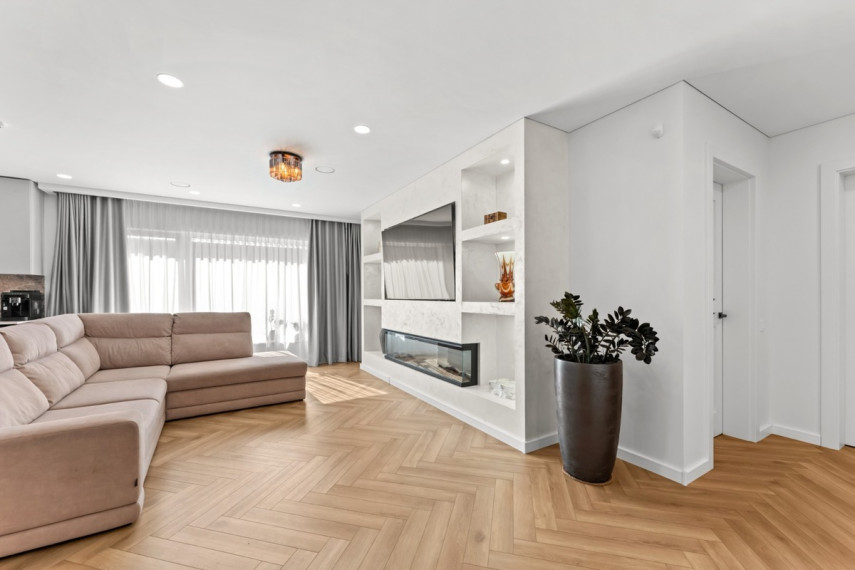 Parduodamas namas Žaibo g., Raizgių k., Šiaulių r. sav., 163.49 m2 ploto, 1 aukštai 3