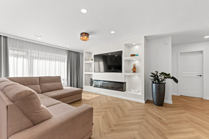 Parduodamas namas Žaibo g., Raizgių k., Šiaulių r. sav., 163.49 m2 ploto, 1 aukštai 5