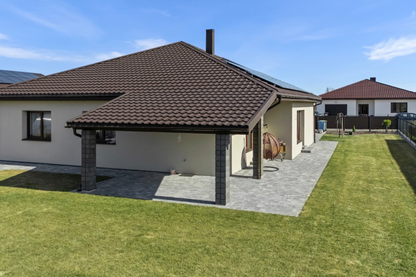 Parduodamas namas Žaibo g., Raizgių k., Šiaulių r. sav., 163.49 m2 ploto, 1 aukštai 34