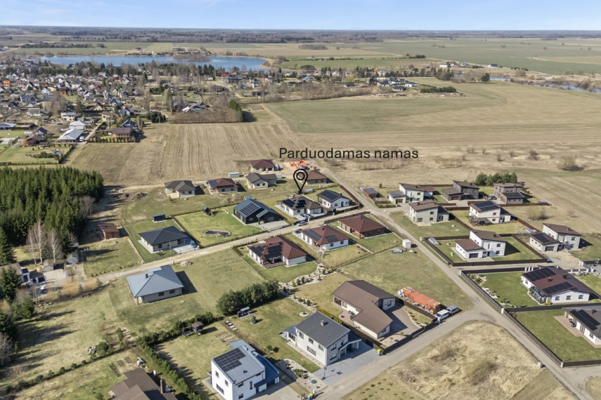 Parduodamas namas Žaibo g., Raizgių k., Šiaulių r. sav., 163.49 m2 ploto, 1 aukštai 36