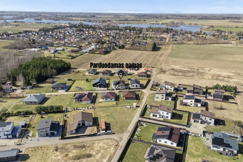 Parduodamas namas Žaibo g., Raizgių k., Šiaulių r. sav., 163.49 m2 ploto, 1 aukštai 37