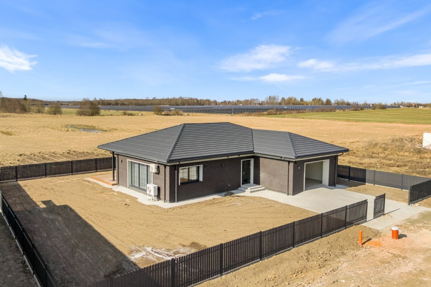 Parduodamas namas Švendrelio g., Dainų k., Šiaulių r. sav., 138.3 m2 ploto, 1 aukštai 50