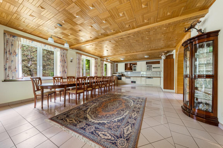Parduodamas namas Padumblės k., Trakų r. sav., 800.00 m² ploto 9 kambariai 19