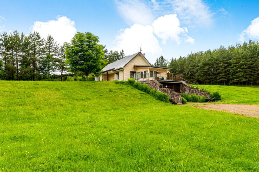 Parduodamas namas Padumblės k., Trakų r. sav., 800.00 m² ploto 9 kambariai 24