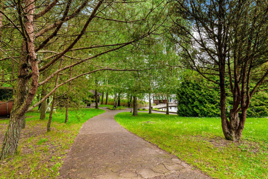 Parduodamas namas Padumblės k., Trakų r. sav., 800.00 m² ploto 9 kambariai 6