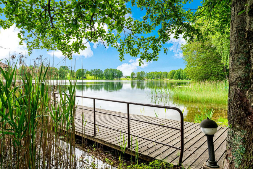 Parduodamas namas Padumblės k., Trakų r. sav., 800.00 m² ploto 9 kambariai 7