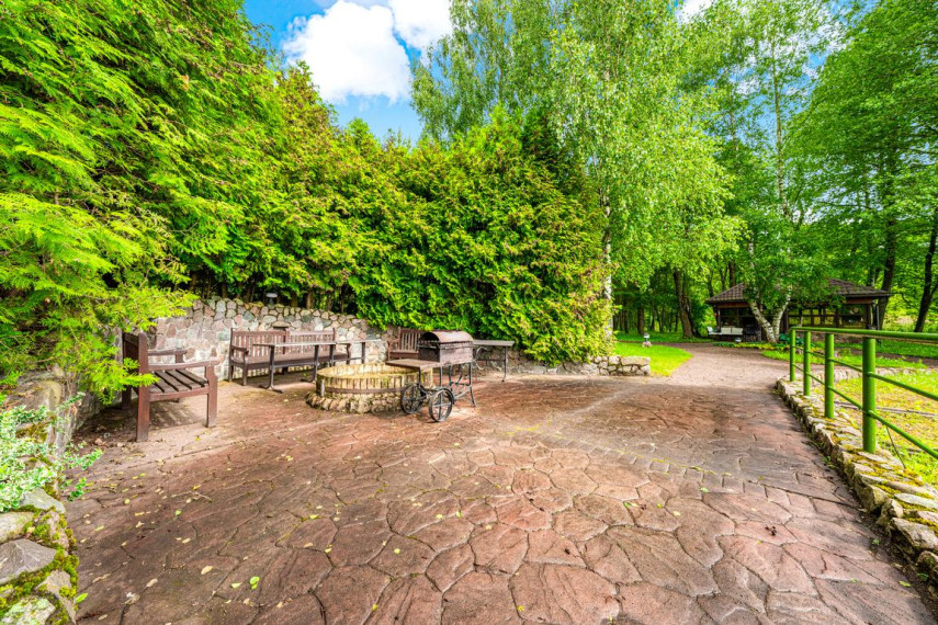 Parduodamas namas Padumblės k., Trakų r. sav., 800.00 m² ploto 9 kambariai 10