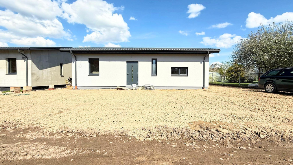 Parduodamas namas Saulės g., Gulbiniškių k., Jonavos r. sav., 79.52 m² ploto 2 kambariai 4