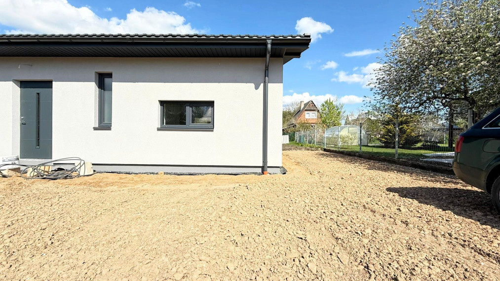 Parduodamas namas Saulės g., Gulbiniškių k., Jonavos r. sav., 79.52 m² ploto 2 kambariai 6