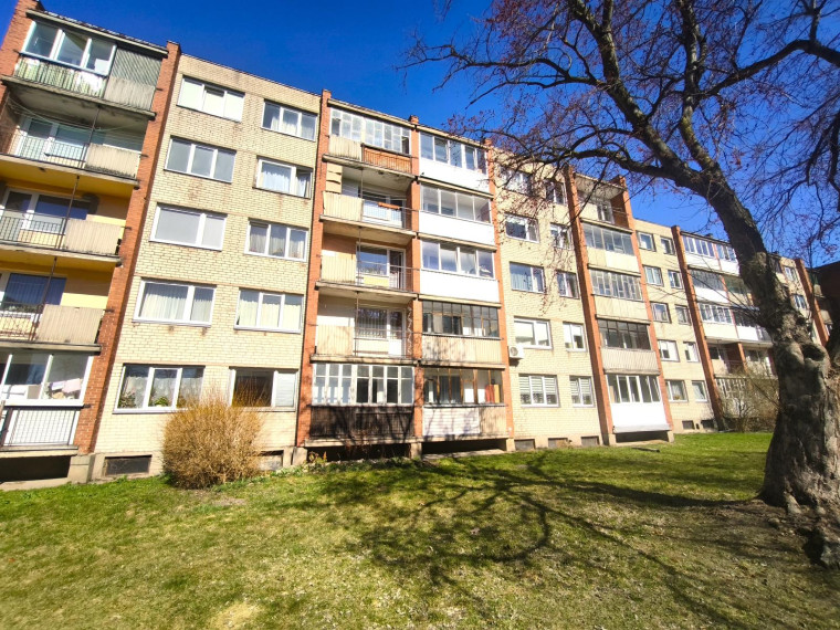 Parduodamas butas J. Biliūno g., Anykščių m., Anykščių r. sav., 50.00 m² ploto 2 kambariai 11