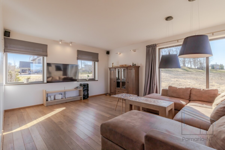 Parduodamas namas Priekulės I k., Klaipėdos r. sav., 249 m2 ploto, 1 aukštai 2