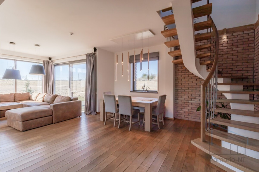 Parduodamas namas Priekulės I k., Klaipėdos r. sav., 249 m2 ploto, 1 aukštai 3