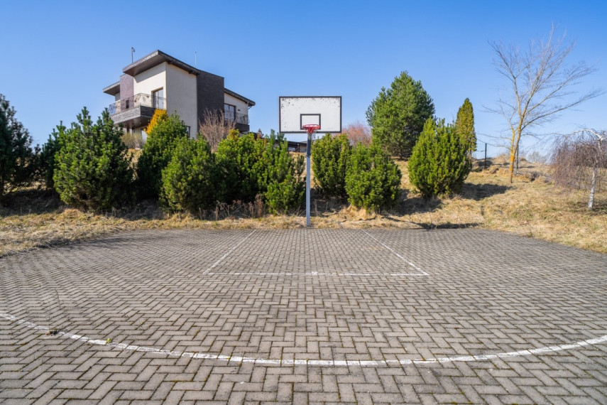 Parduodamas namas Žalumos g., Kryžinės k., Vilniaus r. sav., 283 m2 ploto, 2 aukštai 5