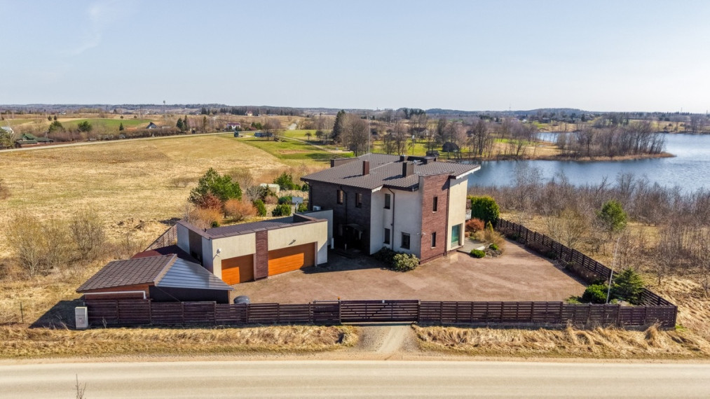Parduodamas namas Žalumos g., Kryžinės k., Vilniaus r. sav., 283 m2 ploto, 2 aukštai 34